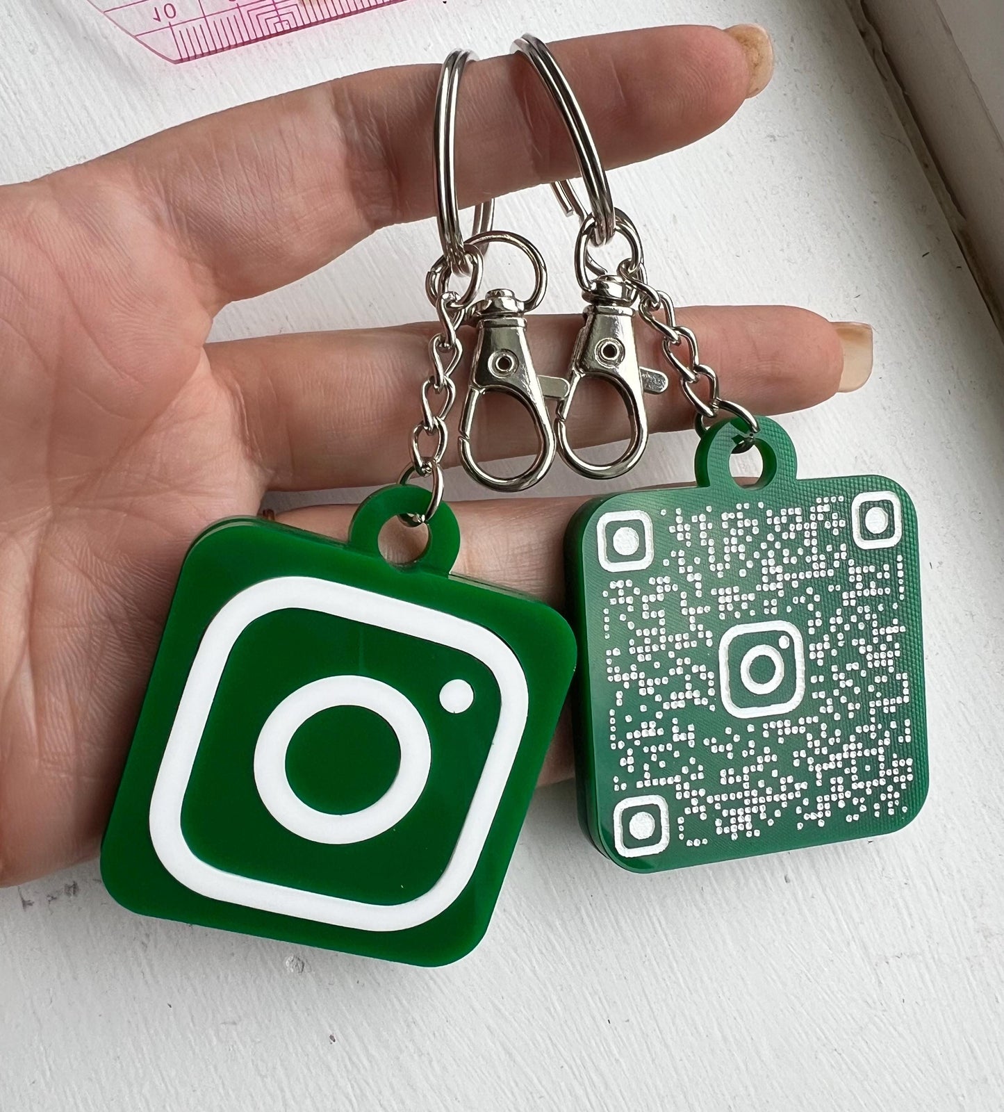 QR Code Keychain Custom QR Business Card Keychain Social Media QR Code Key Charm Personalized Acrylic Keychain